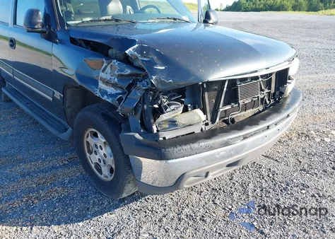 2005 Chevrolet Suburban 1500 Ls z USA, uszkodzony, nr VIN 3GNEC16ZX5G225173